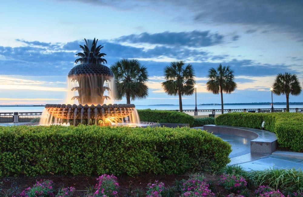 Can you do your own walking tour of Charleston SC?